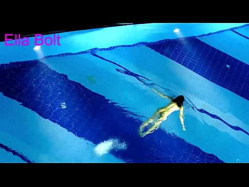 ❤️ Ma nistax nieqaf nara, blonda żagħżugħa maqbuda tgħum nuda fil-pool tar-resort ELLA BOLT ☑ Fucking f'mt.creditme.top